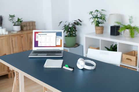 Informative Overview of the Best Laptop Tables for Bed, Office, and Everyday Use