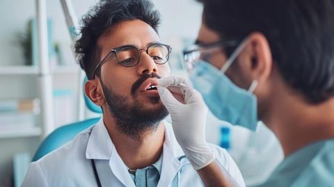 Oral Infections Explained: Learn About Causes, Symptoms, and Treatment Approaches