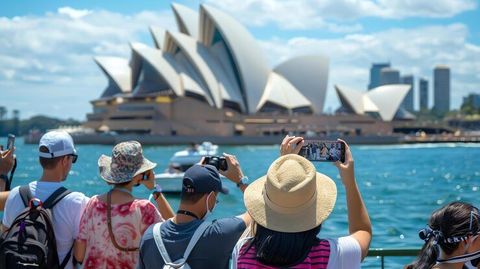 Sydney Harbour Adventures: Activities, Attractions & Travel Guide