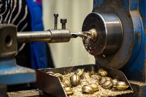 Lathe Machine Overview: Basics, Functions, and Key Details