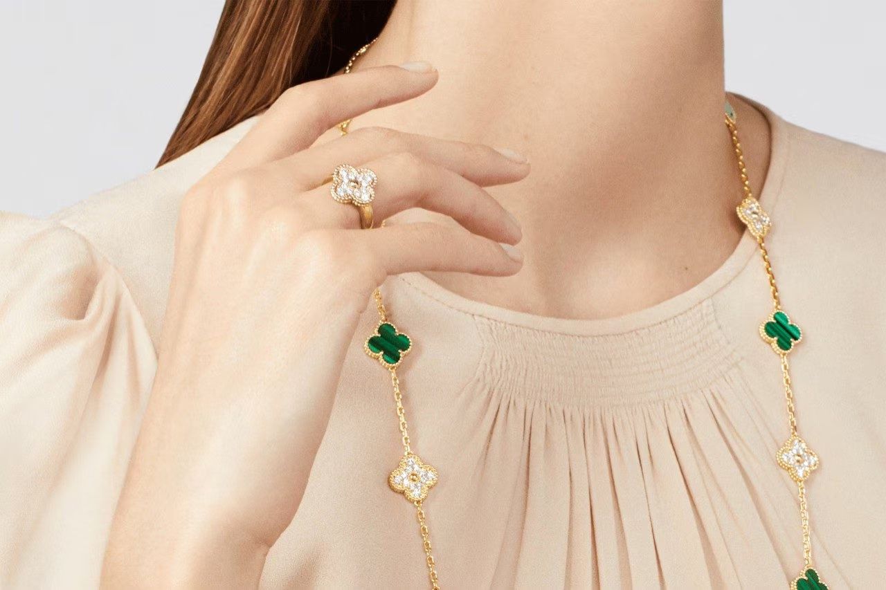 Van Cleef Jewellery Insights: Elegance and Creative Expression