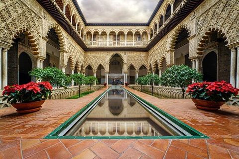 Royal Heritage Palaces: Insights Into Regal Traditions, Art, and Architecture