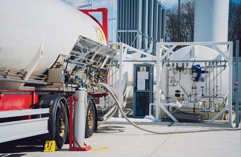 Fleet Fuel Management Explore How Fuel Tracking Improves Fleet Efficiency