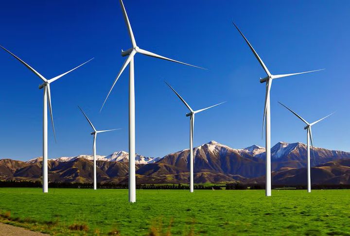 Understanding Wind Turbines: How They Work, Blade Design, and Power Generation