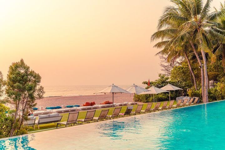 Goa Resort Booking Guide: Location, Season, and Travel Timing