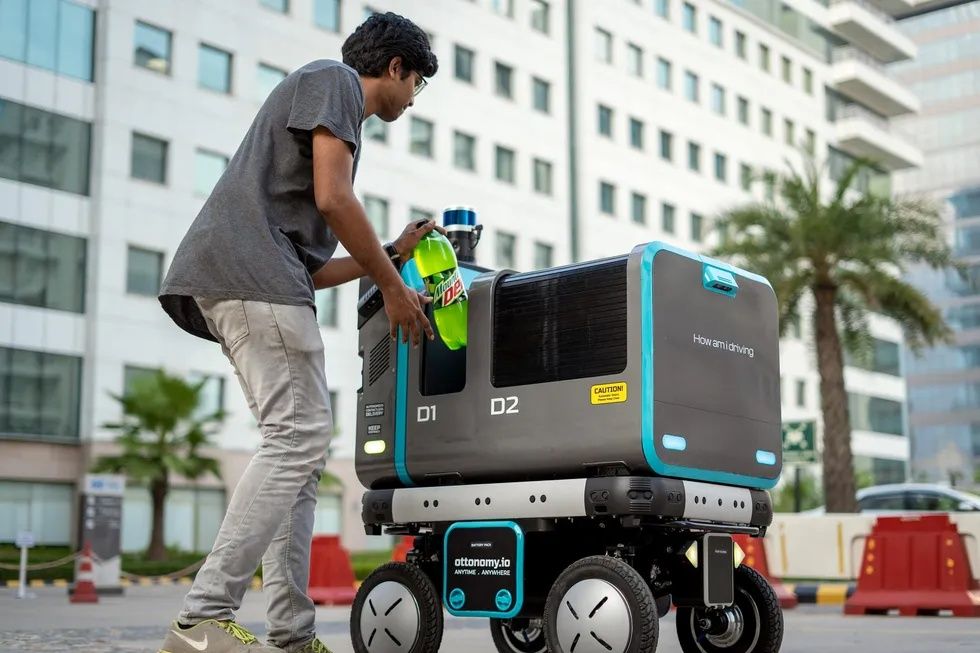 Learn Automated Material Delivery Robots: Detailed Guide, Applications, Advice, and Resources